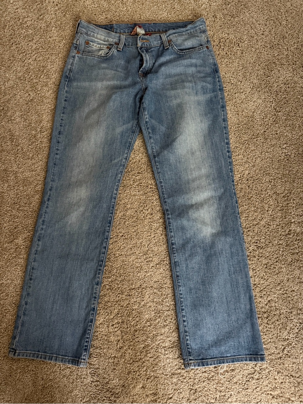 Lucky Brand Women's Straight Leg Jeans in Light Blue Wash